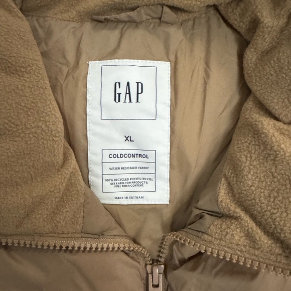 GAP Beige ColdControl Vest - Picture 3 of 6